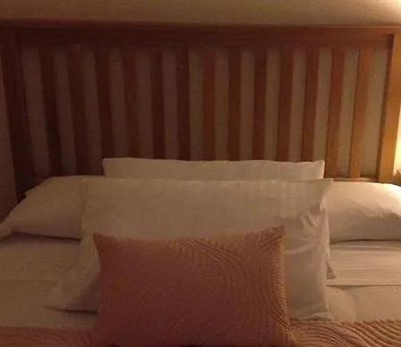 Killarney House Western Road 3*