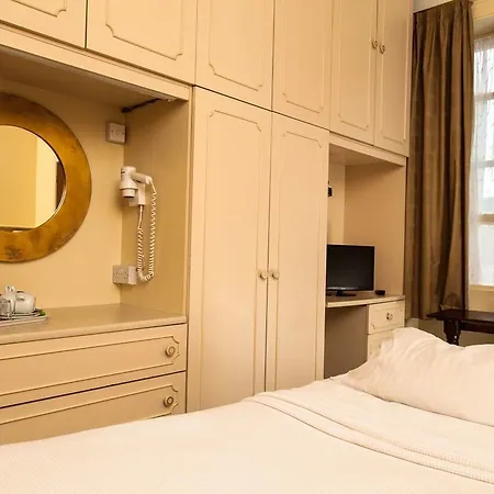 Killarney House Western Road 3*